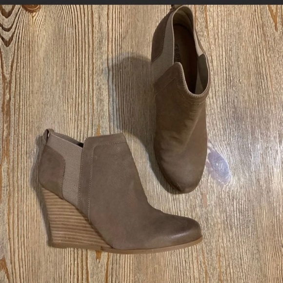 Crown Vintage Carly Wedge Bootie